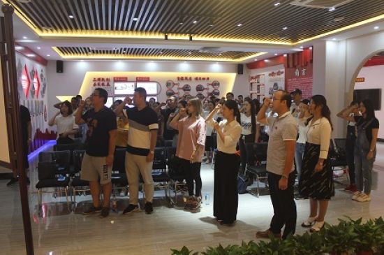 团秀峰区委举办“青年大学习”行动 暨2018年“青春引擎”团干部培训班