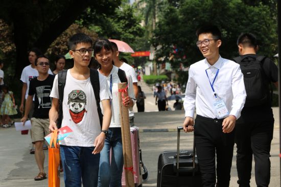 广西民族大学理学院2018年迎新工作顺利进行