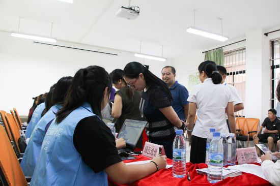 广西民族大学海洋与生物技术学院迎新工作顺利开展