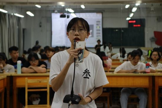 广西师范大学2017级汉语言文学第三团支部举办中秋节特别活动