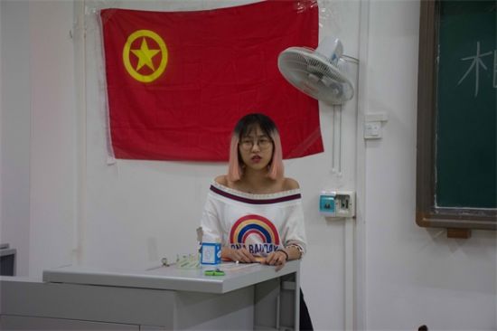 广西师范大学2017级新闻与传播学一班举办“相逢即相知暨学霸宿舍评比”主题班日活动