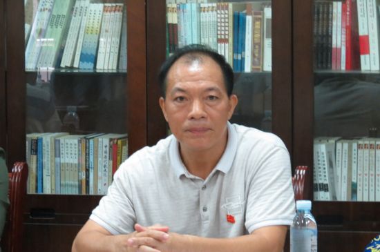 广西民族大学文学院党支部联合四联村党支部开展“社区党员进高校,结对共建促发展”主题党建交流活动