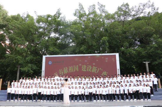 广西民族大学管理学院在2018年军训合唱比赛荣获三等奖