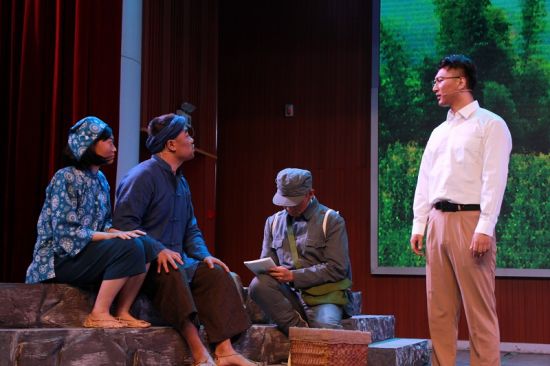 广西师范大学原创大型校史话剧《杨东莼》精彩上演