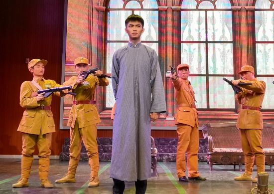 广西师范大学原创大型校史话剧《杨东莼》精彩上演