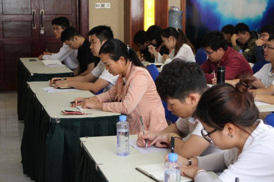 天峨县举办2018年西部计划志愿者综合能力提升培训班