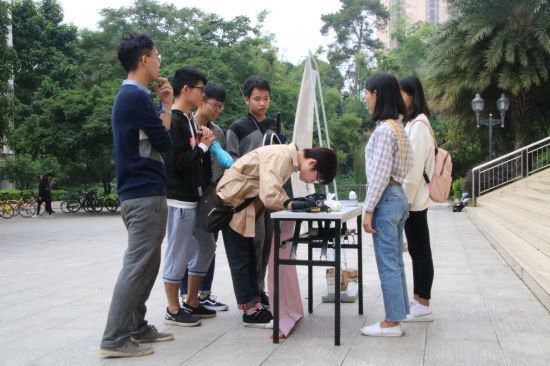 第十五届广西民族大学相思湖现场作文大赛顺利开赛