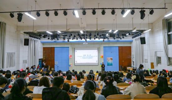 广西师范大学共青团独秀新媒体中心开展专题学习会暨“新媒”第一课
