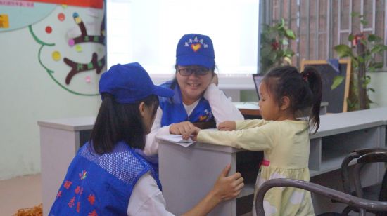 文学院志愿者赴上尧街道 开展“四点半课堂”写作教学活动