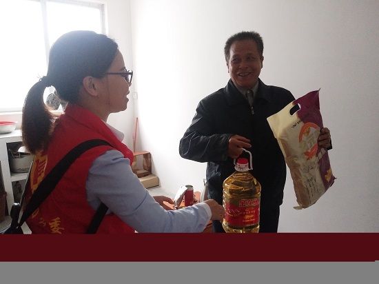 用心温暖，让社区老人不孤独