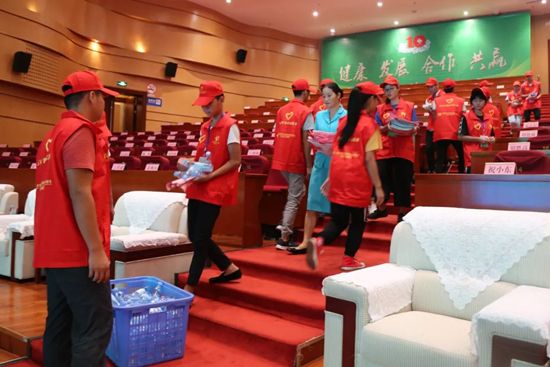 为第十届中国（玉林）中医药博览会青年志愿者点赞