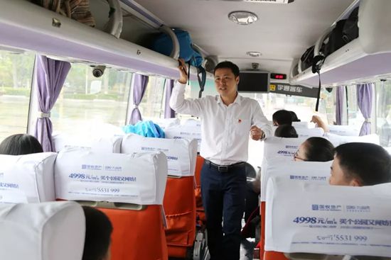 玉林市代表团赴南宁出席自治区第七次少代会