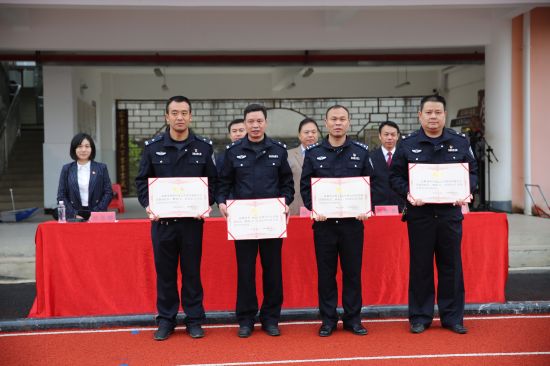 灌阳县首个预防青少年犯罪教育基地揭牌投入使用