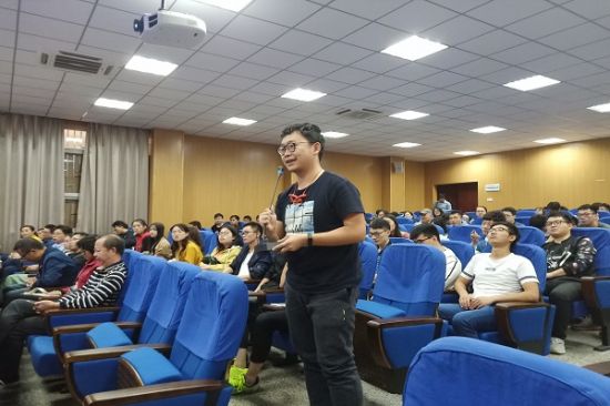 【喜迎校庆】北京大学晏磊教授莅临广西师范大学电子工程学院开展国家现代无线遥感技术主题学术报告