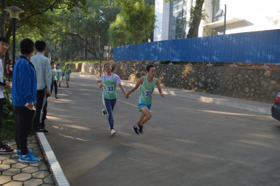【广西民族大学2018校运会】环校跑:热血青春浇灌团结之花