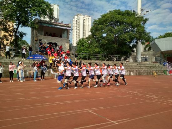 【广西民族大学2018年校运会】你我同心，其利断金——和谐共进100米竞步跑