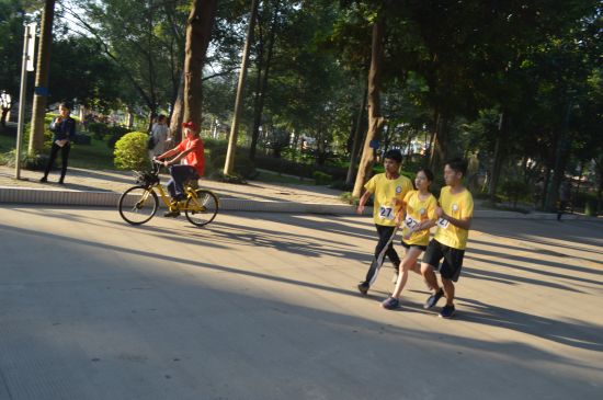 【广西民族大学2018校运会】环校跑:热血青春浇灌团结之花