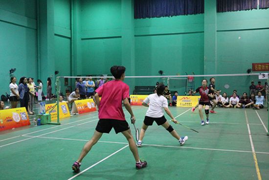 相思湖五校联合“迎新杯”羽毛球交流赛圆满结束