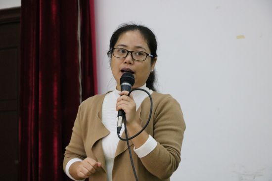 广西民族大学理学院召开2018级考研资助政策解读讲座