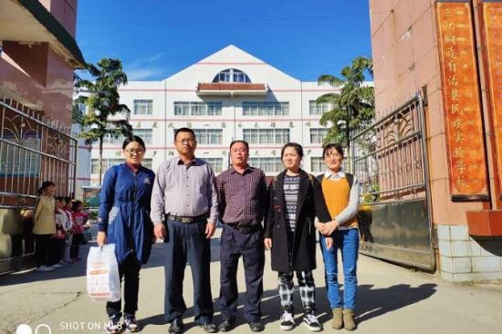 广西师范大学外国语学院大学生创新创业团队赴三江调研