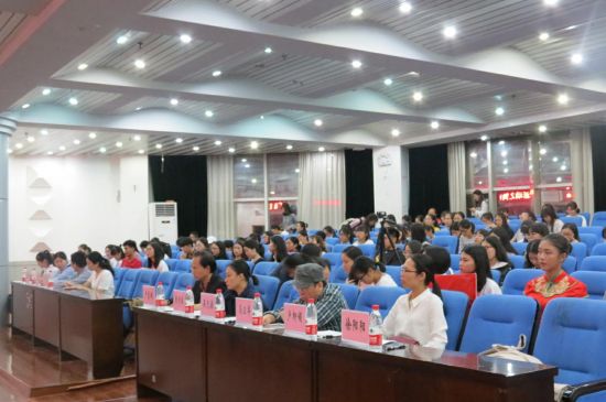 广西民族大学文学院第九届“读、研、写、演”审美体验工程系列活动之辩论赛决赛火热开赛