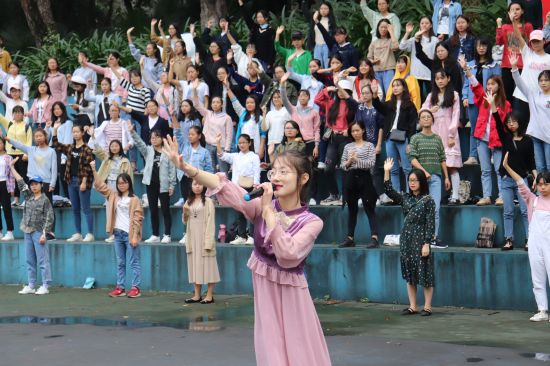 广西民族大学“心连心”艺术团志愿者排练活动顺利开展