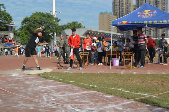【2018广西民族大学校运会】男子铅球：凝聚力量，蓄势待发