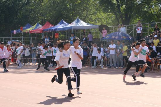 【2018广西民族大学校运会】无所畏惧向前冲——两人三足团体赛精彩呈现