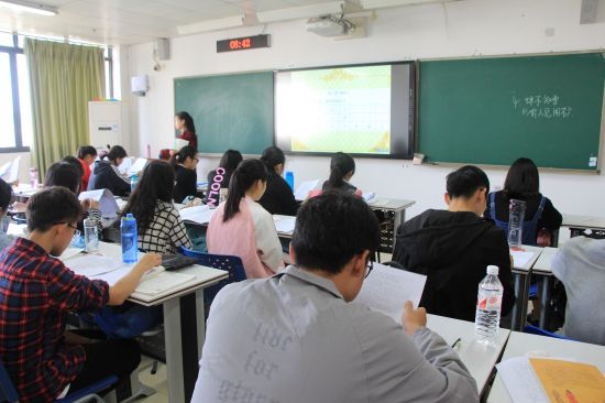 广西民族大学东南亚语言文化学院开展2018年秋季创建文明课堂活动