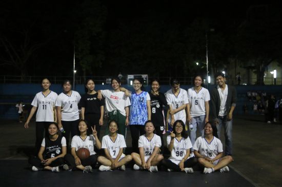 广西民族大学管理学院“新生杯”篮球赛顺利闭幕