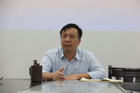 广西民族大学管理学院召开集中学习宗教政策知识会议