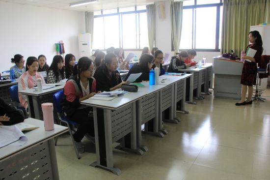 广西民族大学东南亚语言文化学院开展2018年秋季创建文明课堂活动