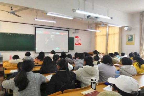 广西师范大学校级学生组织干部观看庆祝改革开放40周年纪念大会