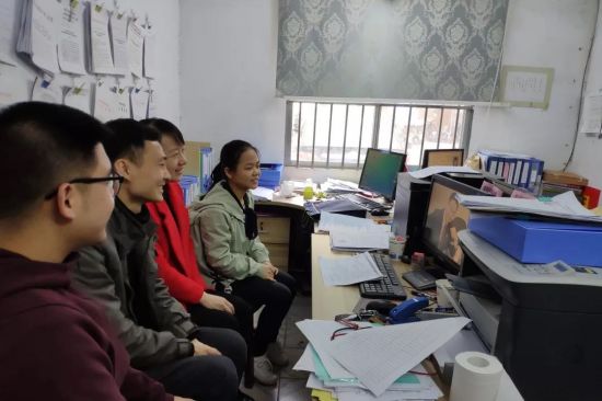 我市团员青年收看庆祝改革开放40周年大会盛况