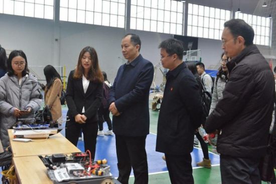 广西师范大学成功举办第十八届“创新杯”大学生课外学术科技竞赛终评会