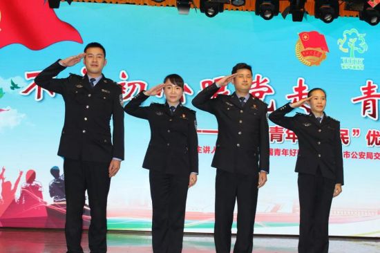 聆听青春故事 学习身边榜样