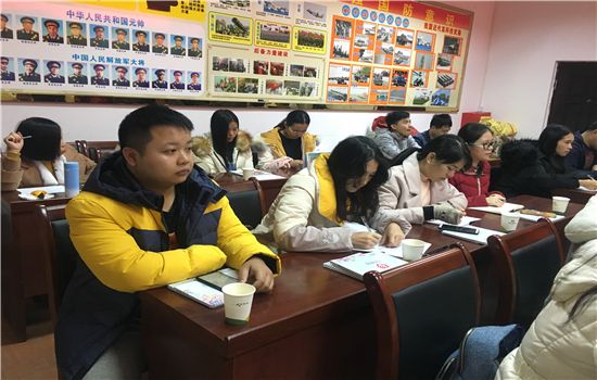 团岑溪市委召开2018年度西部计划志愿者总结座谈会