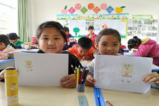 广西师范大学万众爱心学校赶赴陆川进行爱心支教活动