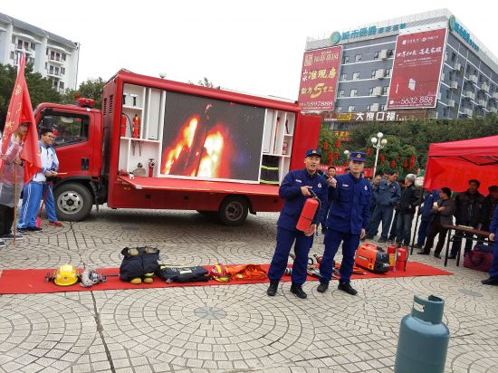 临桂区开展学雷锋志愿服务活动