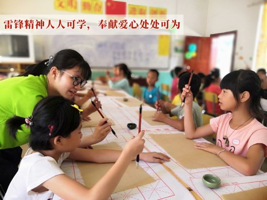 学雷锋，独秀行————我校2019年学雷锋日快闪掀起学雷锋热潮