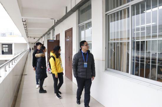 广西民族大学政管学院开展新学期文明课堂检查工作