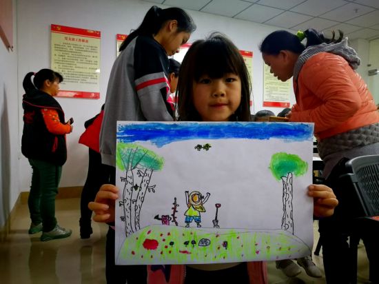 隆安县“情暖童心”流动少年宫公益课堂开课啦！