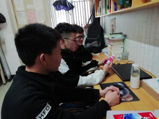 广西师范大学马克思主义学院举办“学习两会精神，做新时代青年”主题团课活动