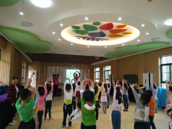 “启萌计划”之舞蹈协会趣味教学活动顺利进行