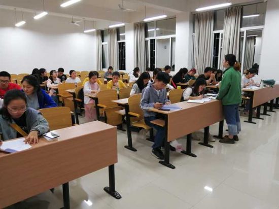 广西师范大学生命科学学院开展2019年度“三会两制一课”工作指导会