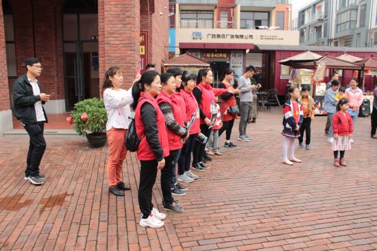 容县团委组织旅游志愿者开展“青春助力  i游容州”旅游志愿服务活动