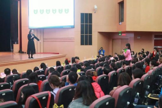 贵港市第二期12355心理健康“青讲堂” 活动顺利召开