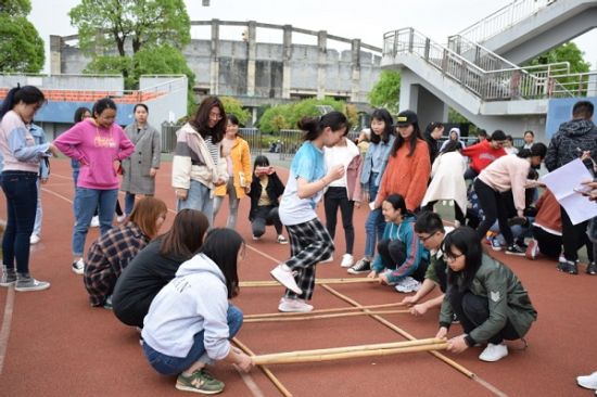广西师范大学教育学部举办“缘聚八桂，共享风情”主题民族趣味运动会