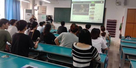 广西民族大学计算机俱乐部开展“锵锵历史脚步来,铮铮五四青年行”主题学习会