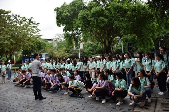 广西师范大学数学与统计学院第六期“青马工程”培训班赴八路军桂林办事处开展红色现场教育活动
